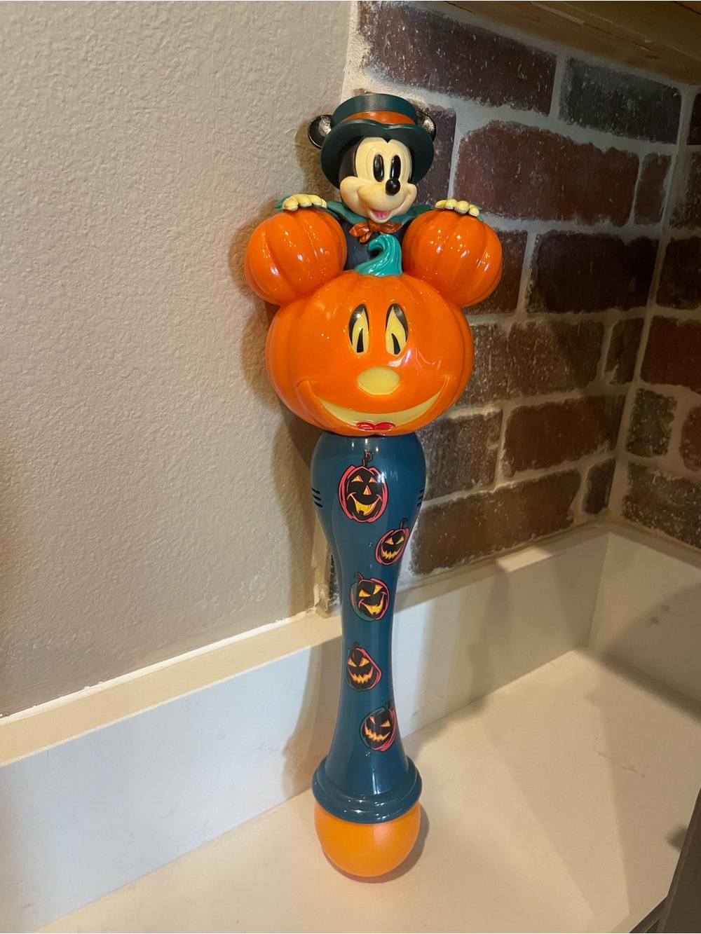 Mickey Mouse Pumpkin Halloween light up bubble wand - Orange & Teal